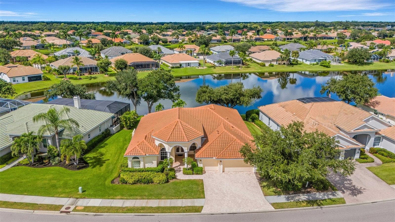 Single Family Residence at 8339 BARTON FARMS BLVD, SARASOTA, photo 3 of 85
