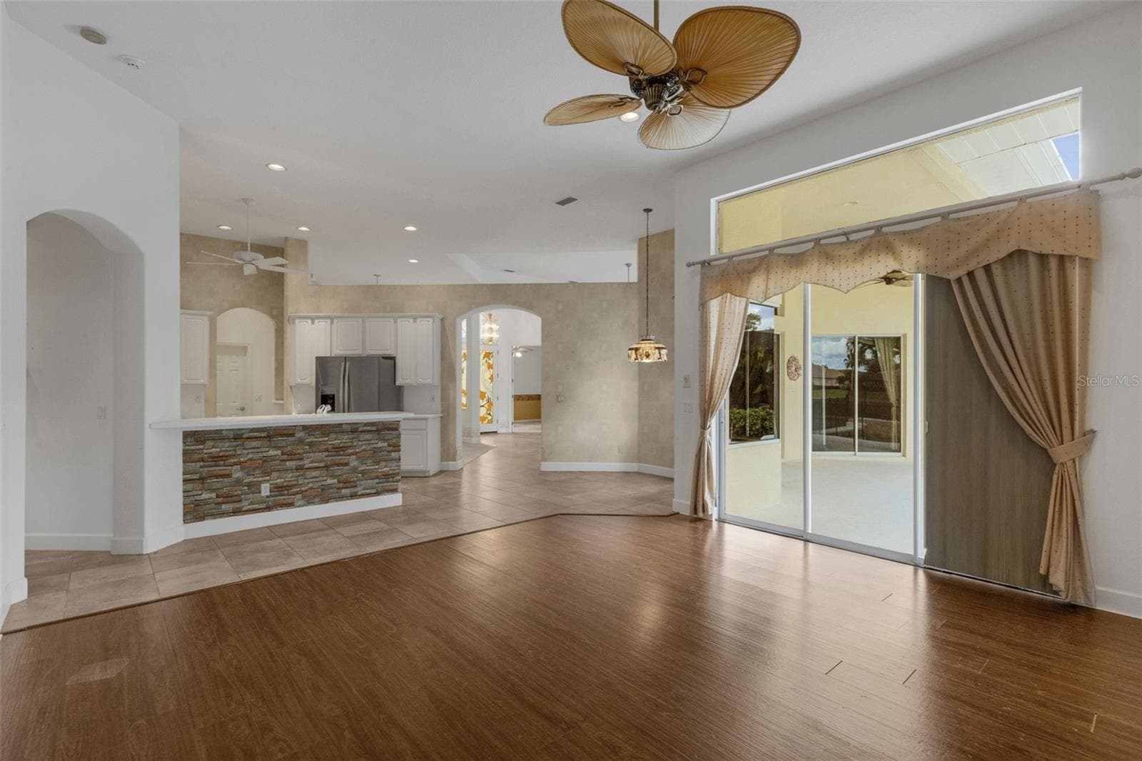 family room/kitchen - 8339 BARTON FARMS BLVD, SARASOTA