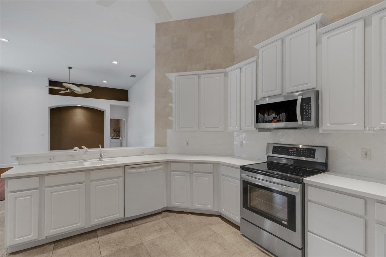 kitchen - 8339 BARTON FARMS BLVD, SARASOTA