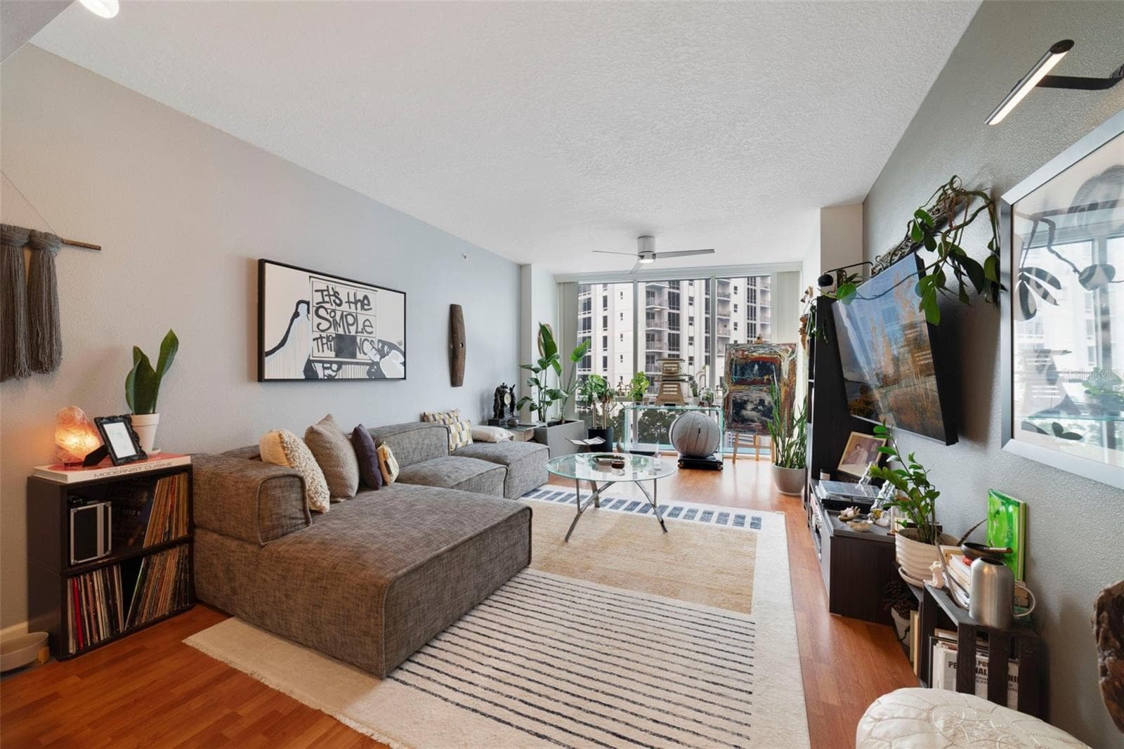 Living Room - Image 1 - 322 E CENTRAL BLVD #811, ORLANDO