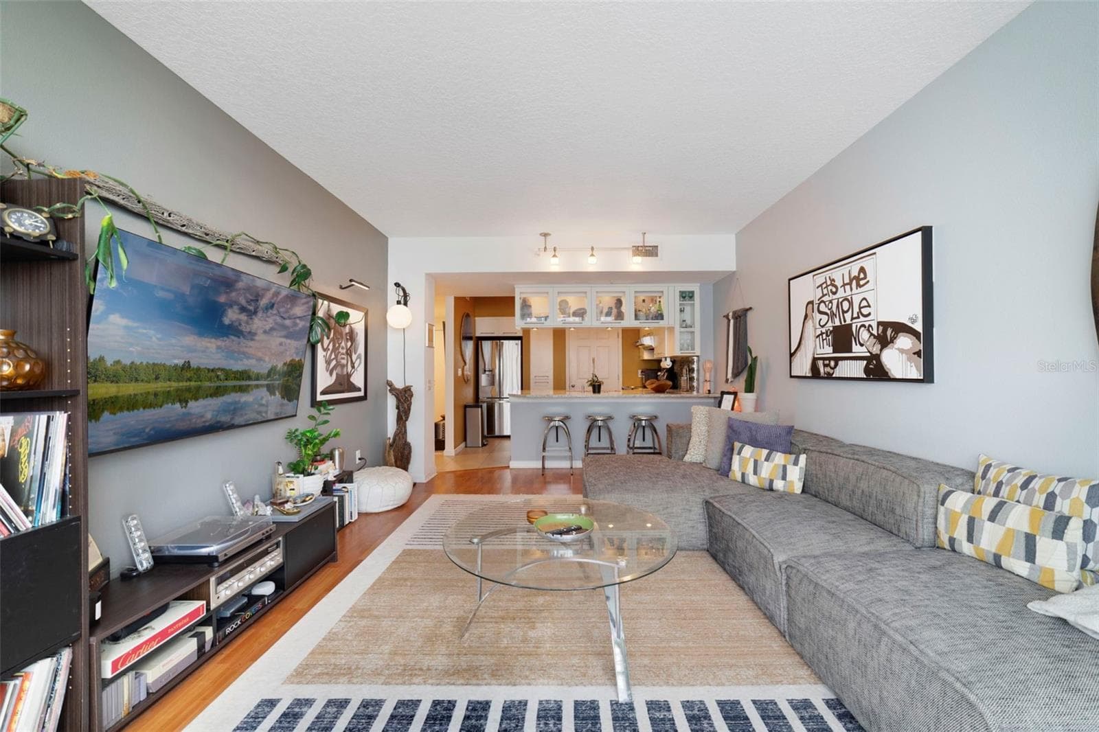 Living Room - Image 3 - 322 E CENTRAL BLVD #811, ORLANDO