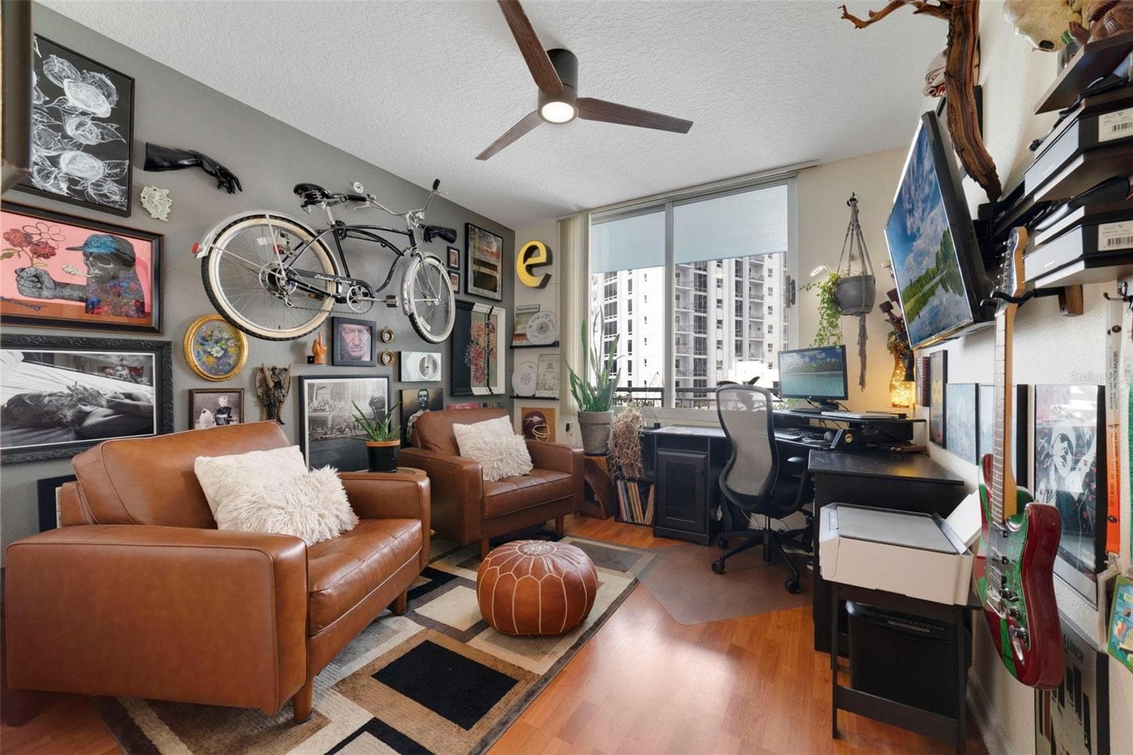 Bedroom #2 - Image 1 - 322 E CENTRAL BLVD #811, ORLANDO