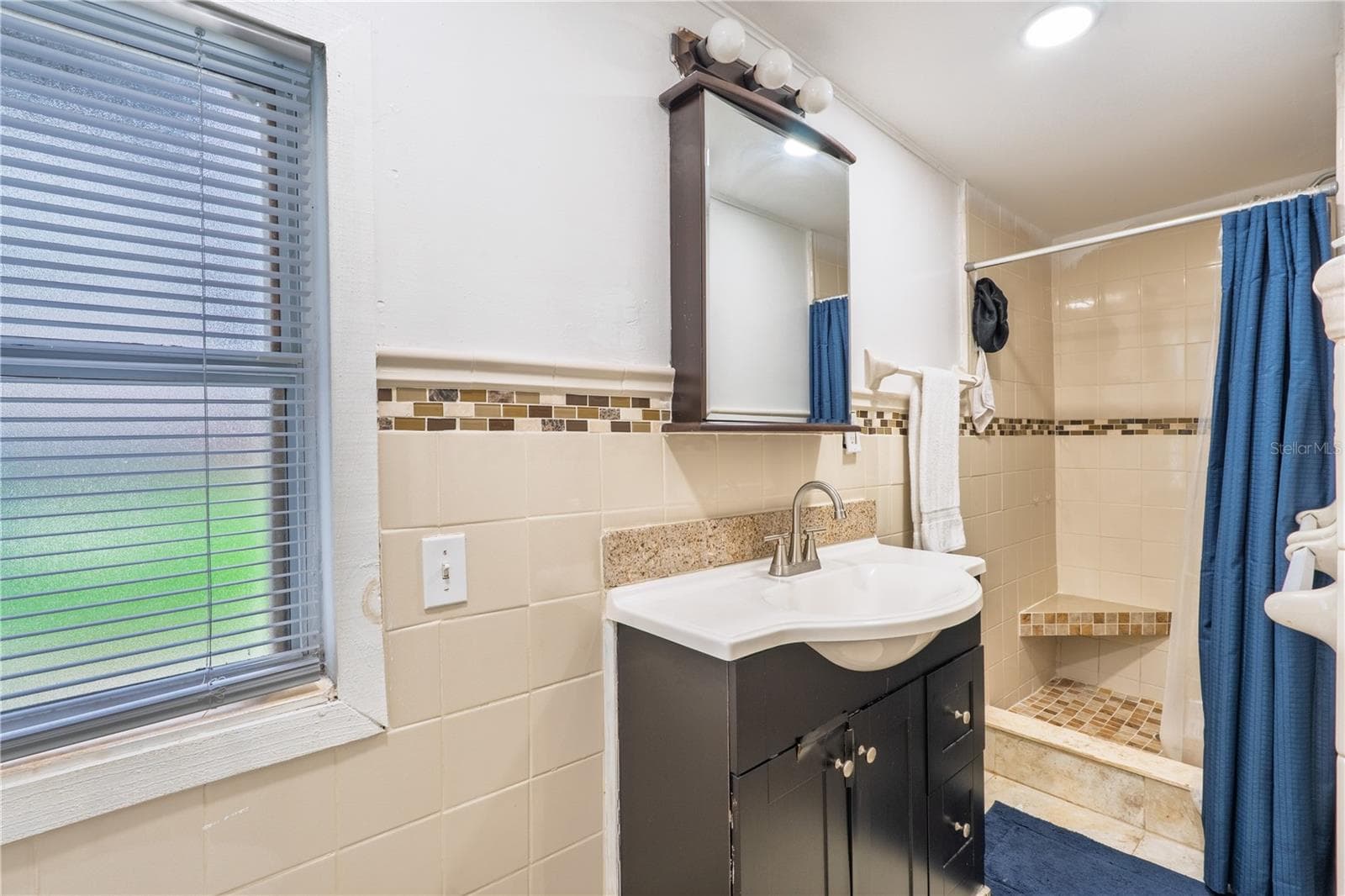 Single Family Residence at 8819 W BROAD ST, TAMPA, photo 12 of 24
