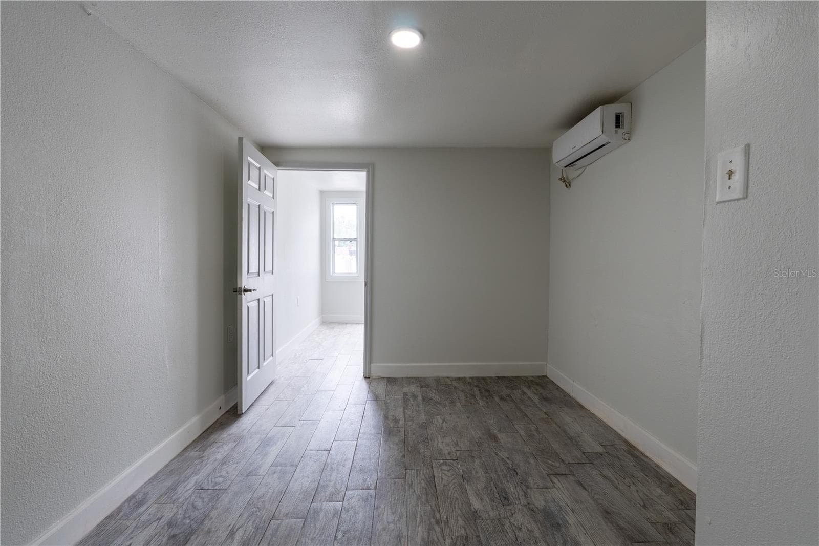 Single Family Residence at 8819 W BROAD ST, TAMPA, photo 23 of 24
