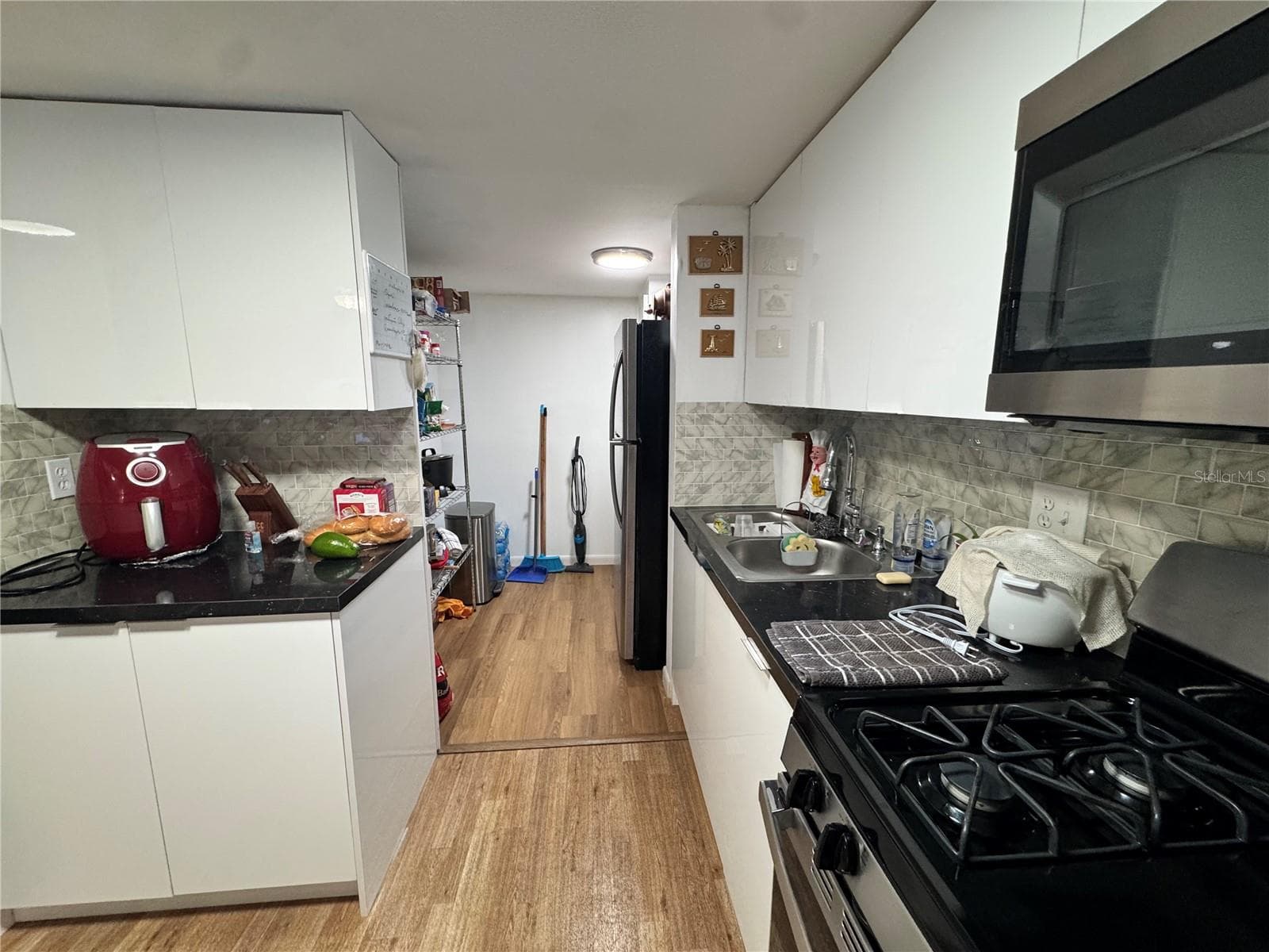 Single Family Residence at 1710 7TH ST SW #50, RUSKIN, photo 8 of 42