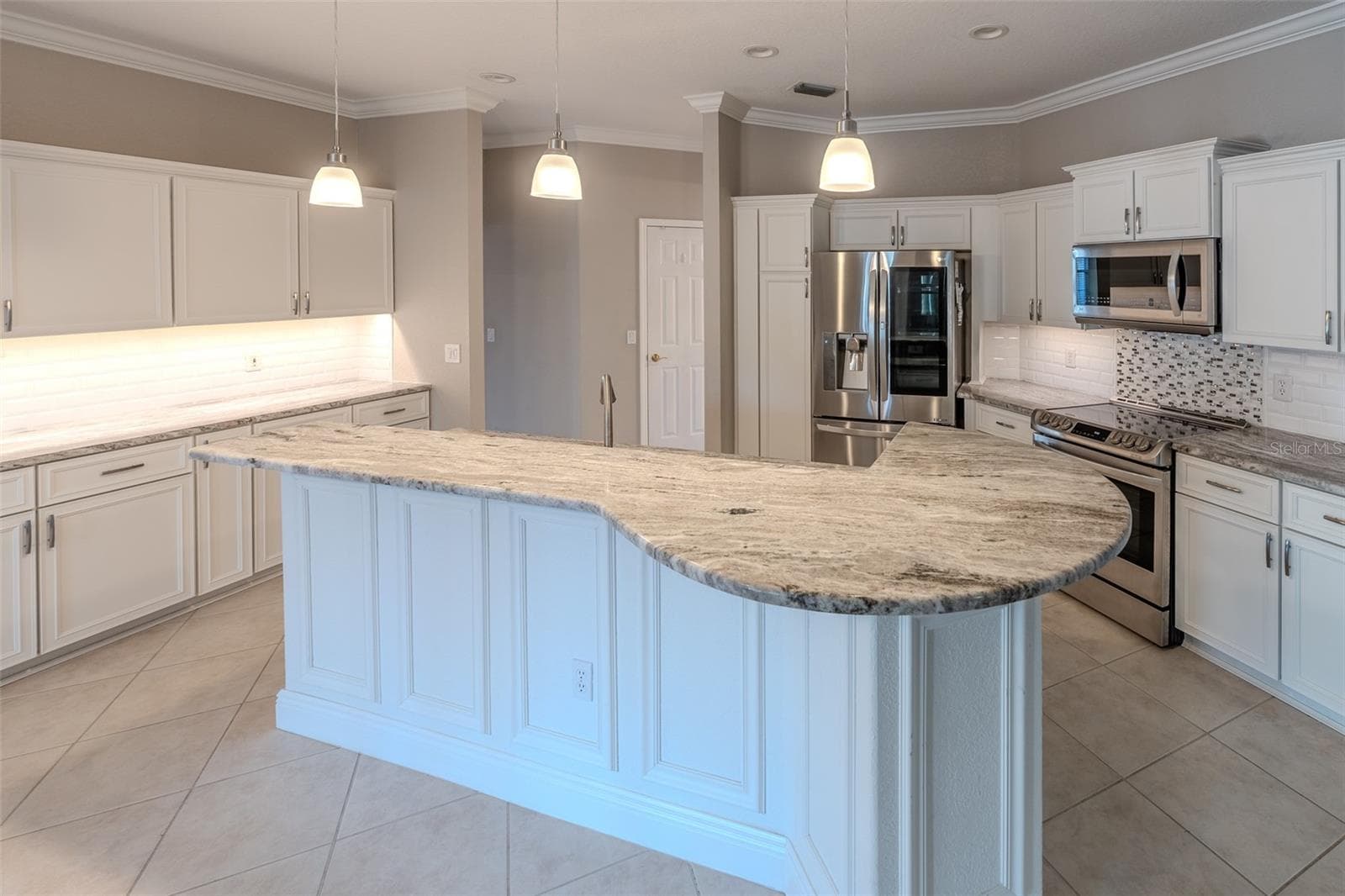 Single Family Residence at 316 SE 36 LN, OCALA, photo 17 of 73