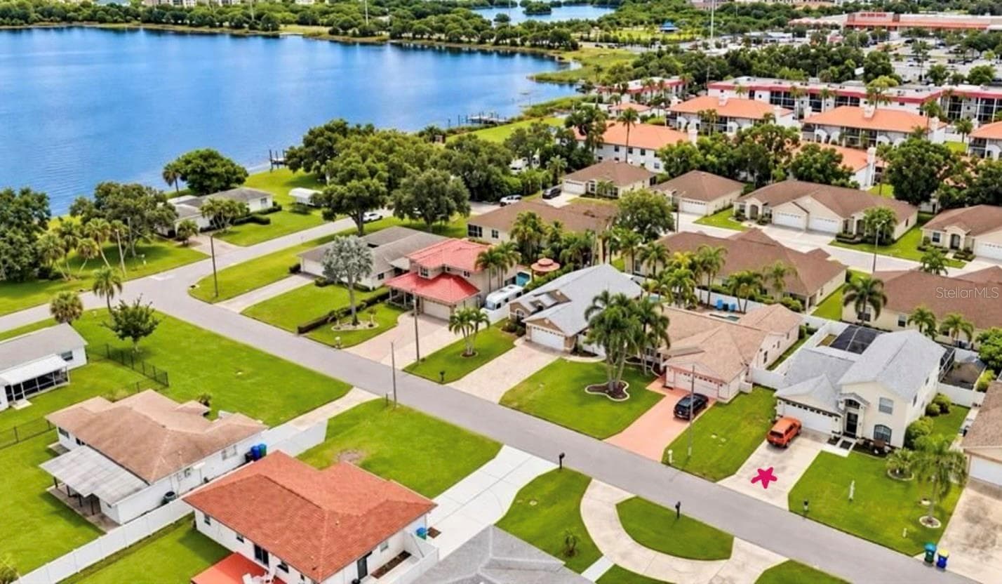 Starred home on street - 10632 LAKE VISTA DR, SEMINOLE