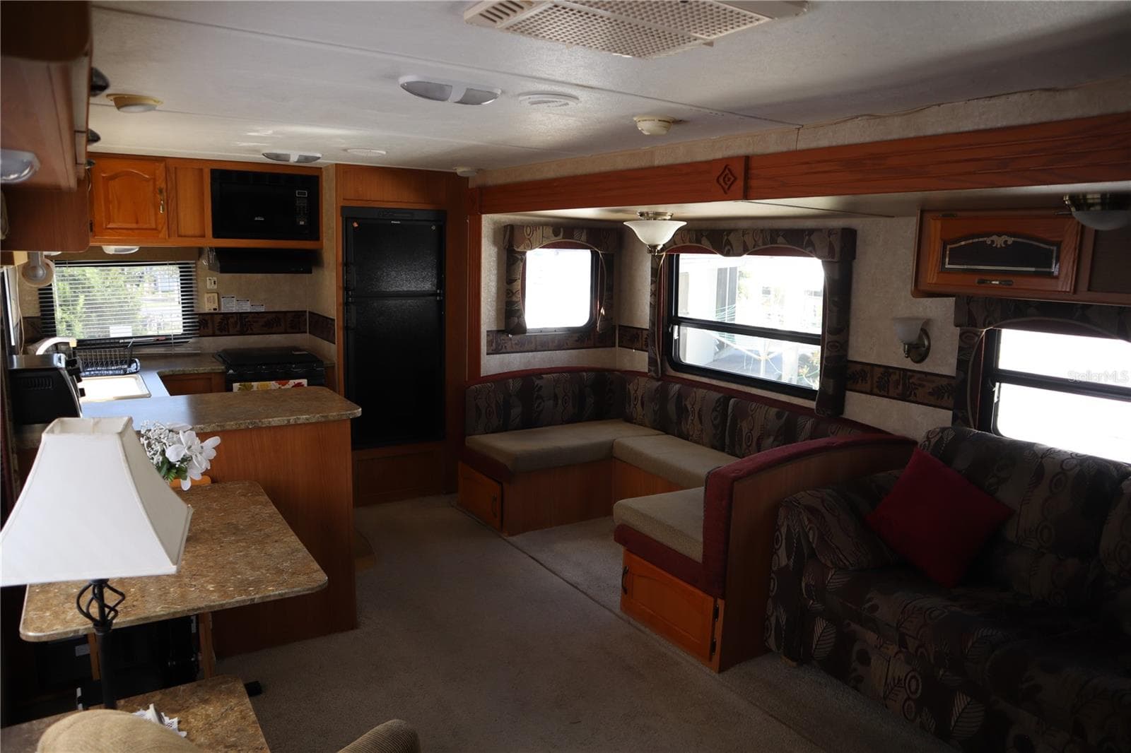 Manufactured Home at 9431 COUGAR DR, WEEKI WACHEE, photo 6 of 23