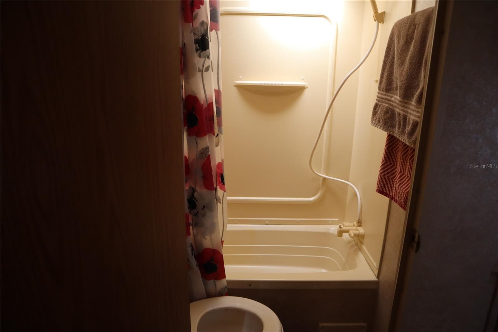 Manufactured Home at 9431 COUGAR DR, WEEKI WACHEE, photo 8 of 23