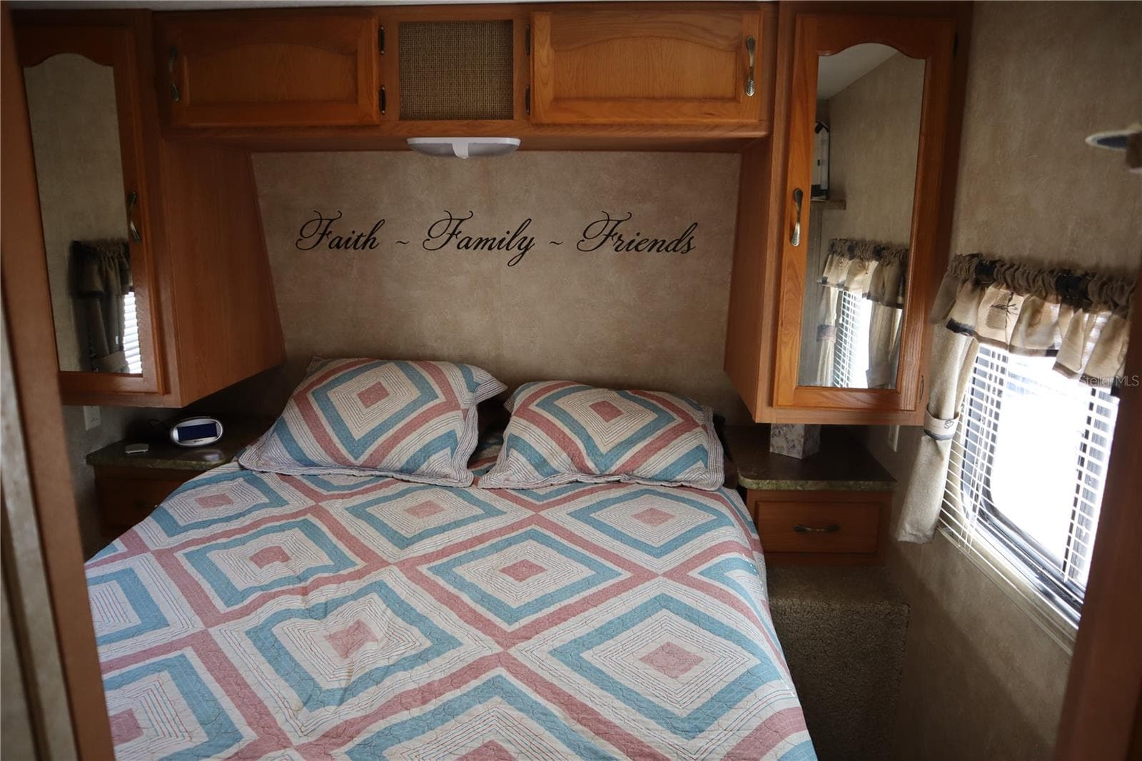 Manufactured Home at 9431 COUGAR DR, WEEKI WACHEE, photo 9 of 23