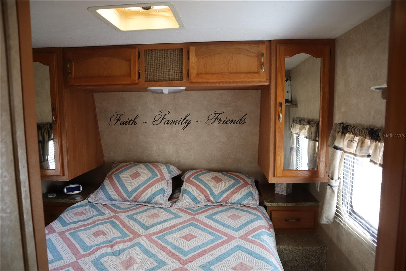 Manufactured Home at 9431 COUGAR DR, WEEKI WACHEE, photo 11 of 23