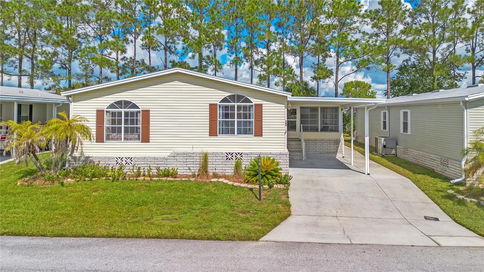 542 DREAMA DR