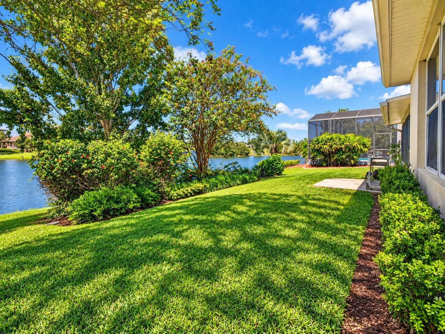 Single Family Residence at 8301 BRIDGEPORT BAY CIR, MOUNT DORA, photo 26 of 31