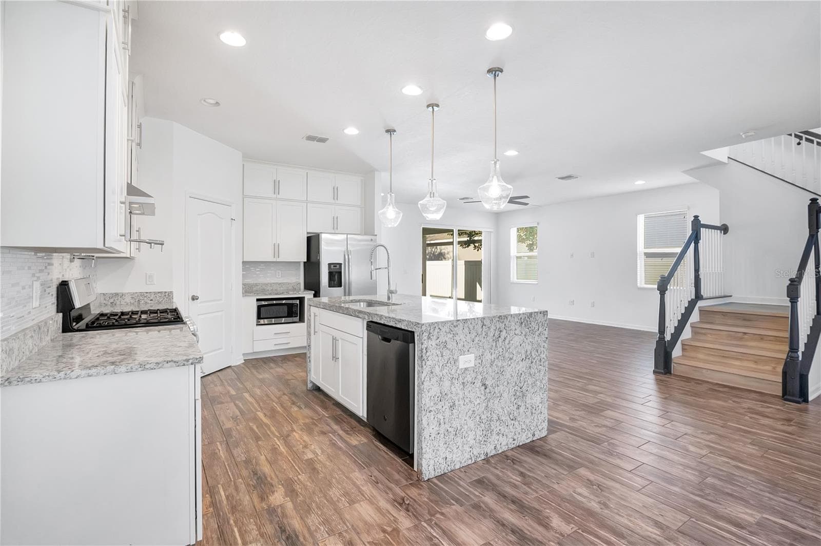 Single Family Residence at 15066 MARBLED GODWIT DR, WINTER GARDEN, photo 10 of 77