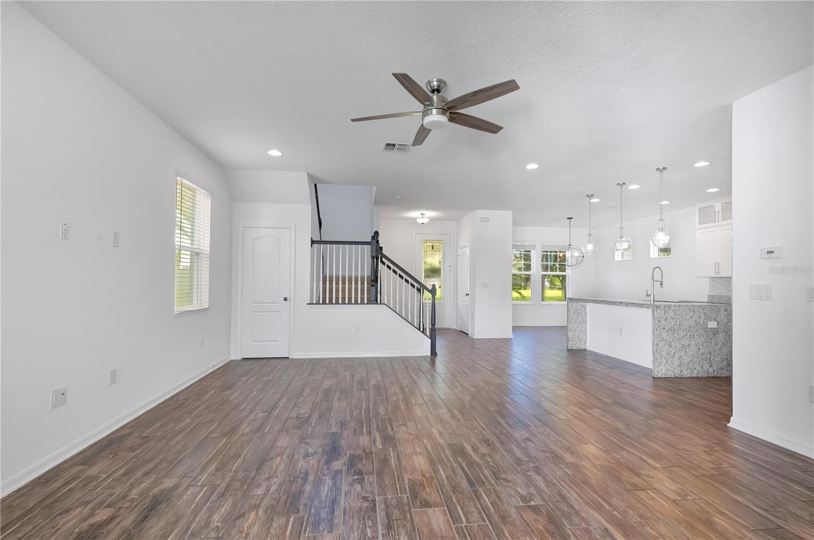 Single Family Residence at 15066 MARBLED GODWIT DR, WINTER GARDEN, photo 12 of 77