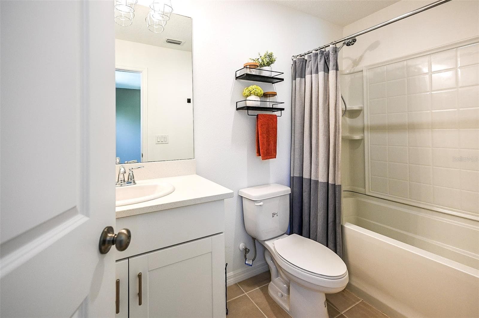 Primary Bathroom - 6130 FAIRMONT LN, PALMETTO