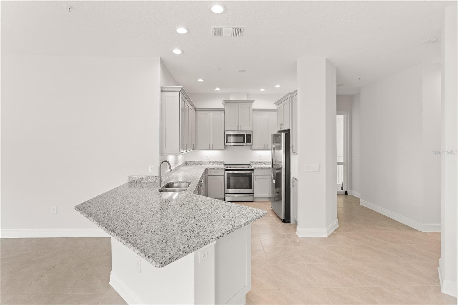 Condominium at 7611 34TH AVE W #301, BRADENTON, photo 17 of 69