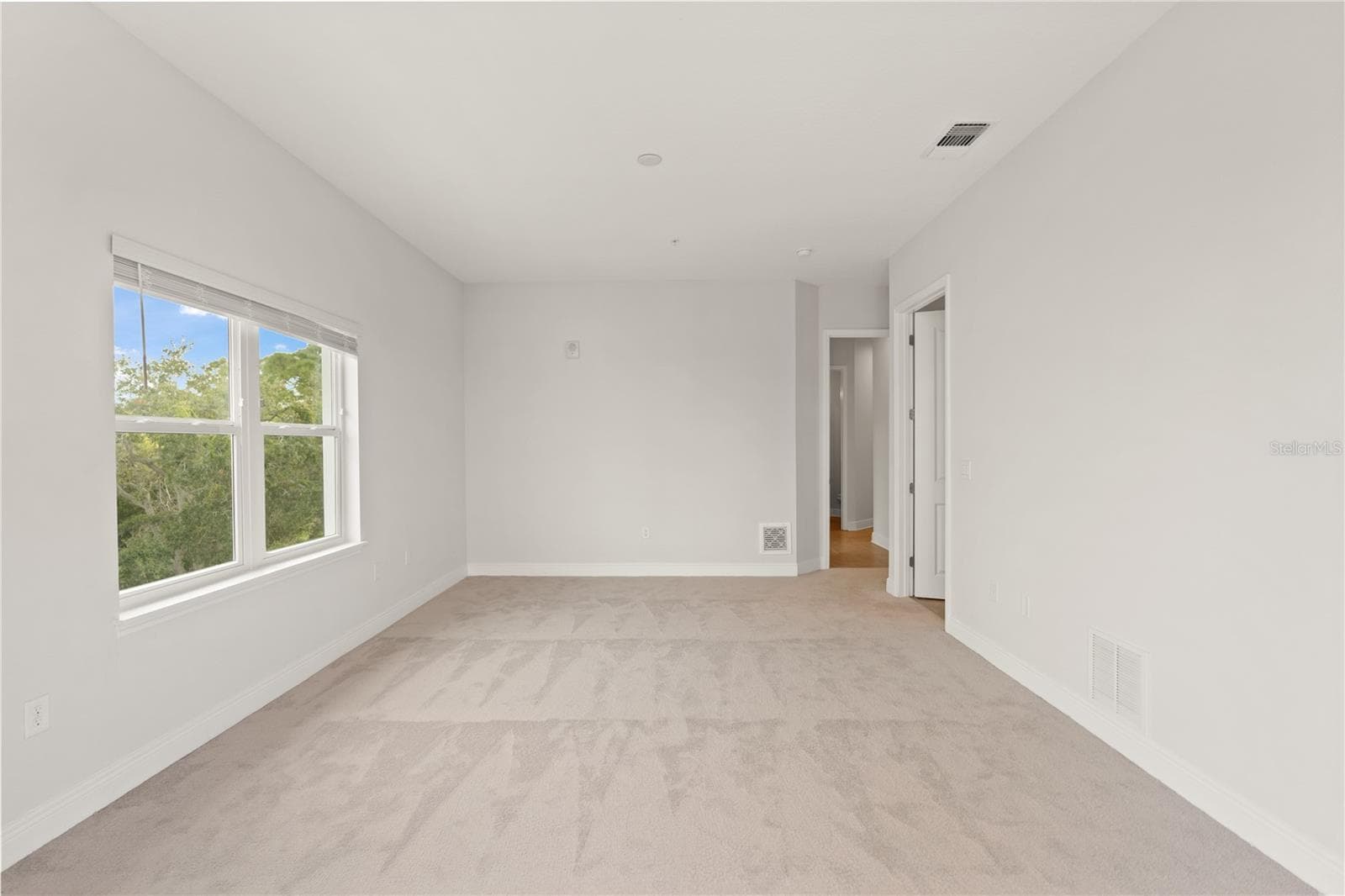 Condominium at 7611 34TH AVE W #301, BRADENTON, photo 29 of 69