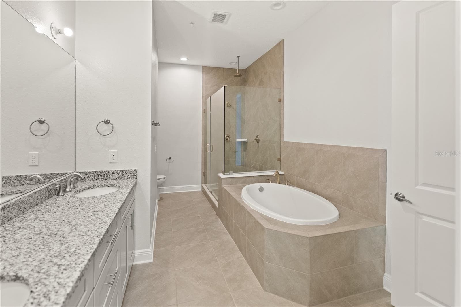 Condominium at 7611 34TH AVE W #301, BRADENTON, photo 34 of 69