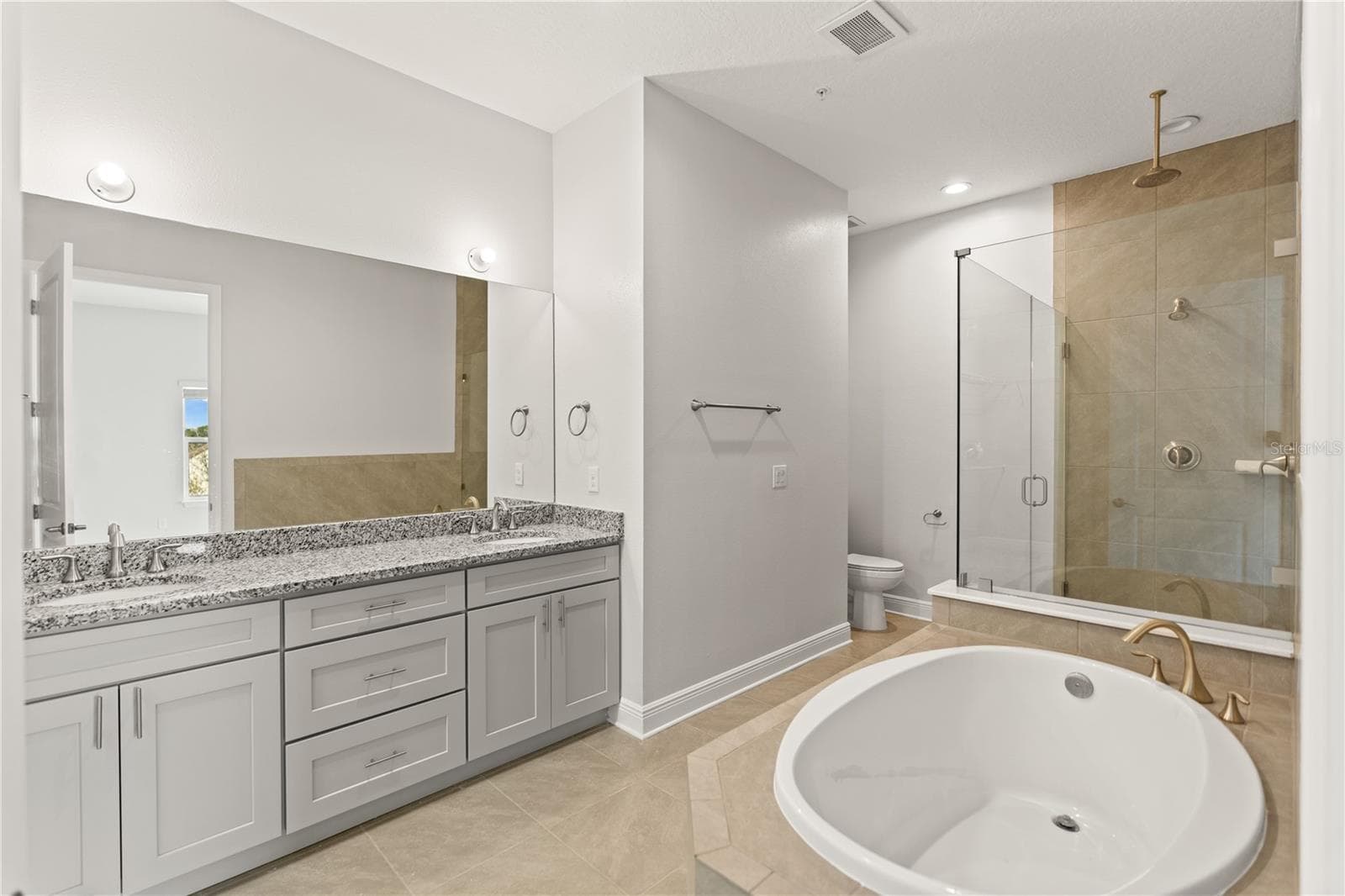 Condominium at 7611 34TH AVE W #301, BRADENTON, photo 35 of 69
