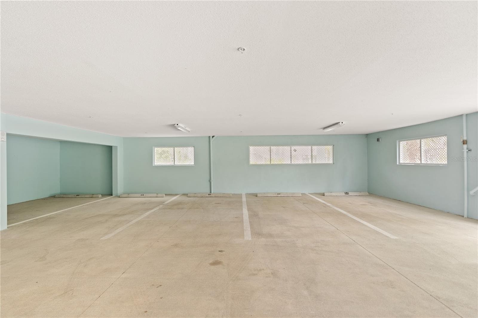 Condominium at 7611 34TH AVE W #301, BRADENTON, photo 46 of 69