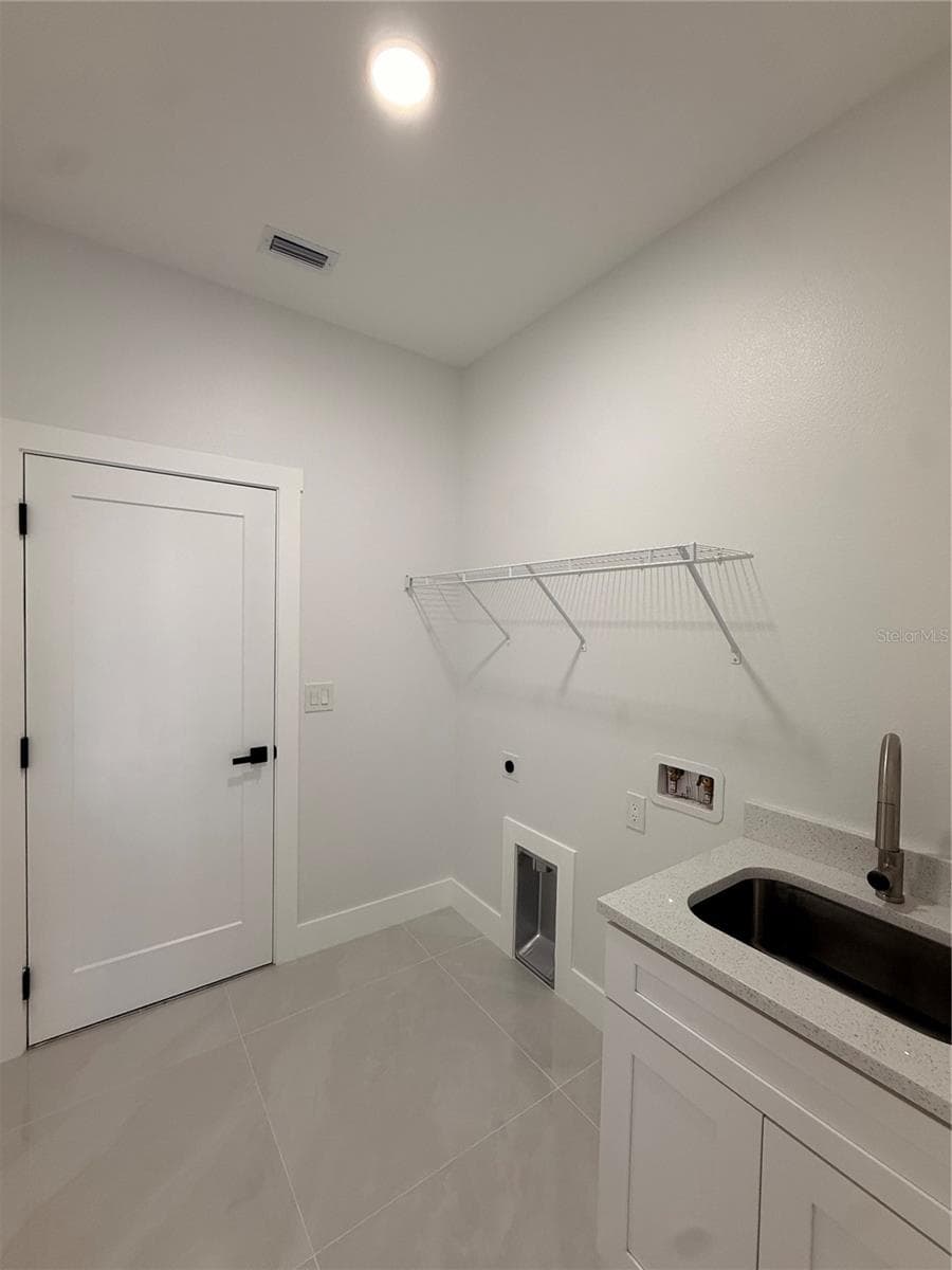 Single Family Residence at 8606 N ALASKA ST, TAMPA, photo 27 of 35