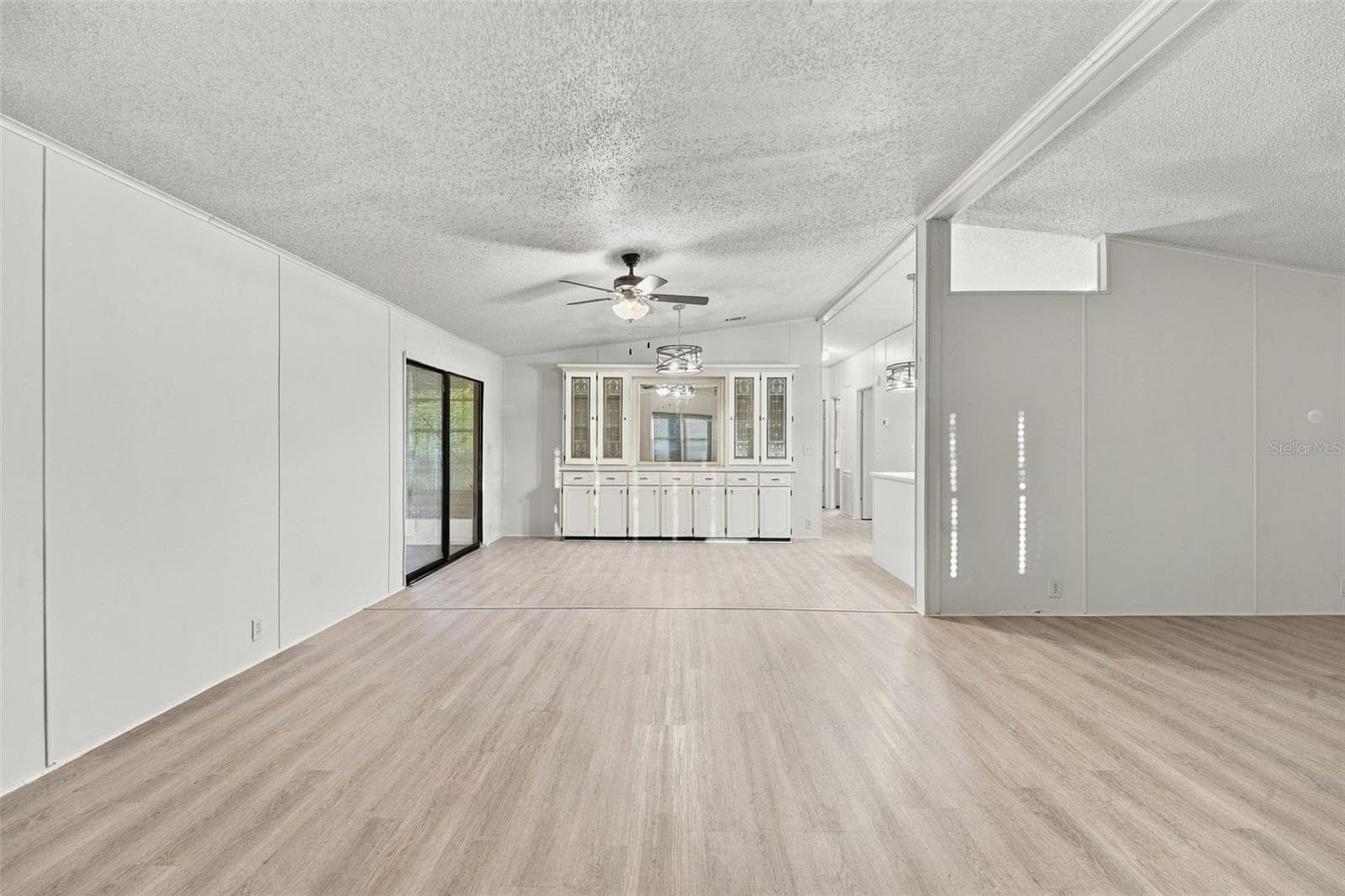 Manufactured Home at 4863 FOXWOOD BLVD, LAKELAND, photo 12 of 42