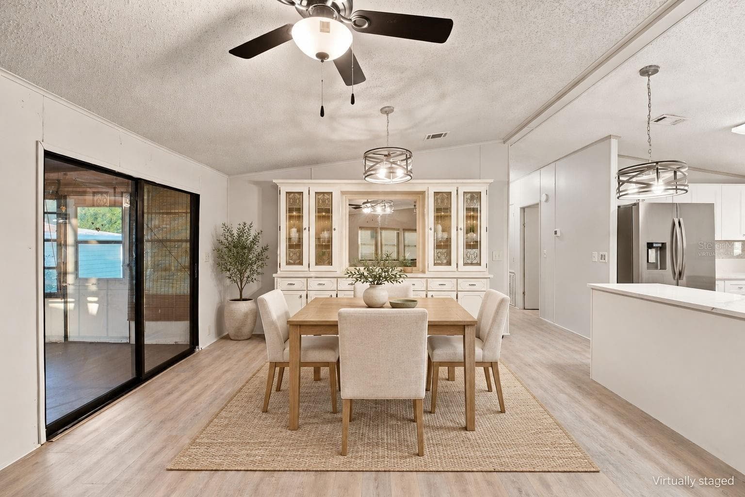 Virtually Staged - 4863 FOXWOOD BLVD, LAKELAND
