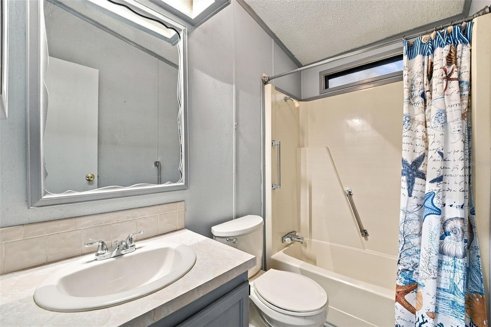 Hall Bath - 4863 FOXWOOD BLVD, LAKELAND