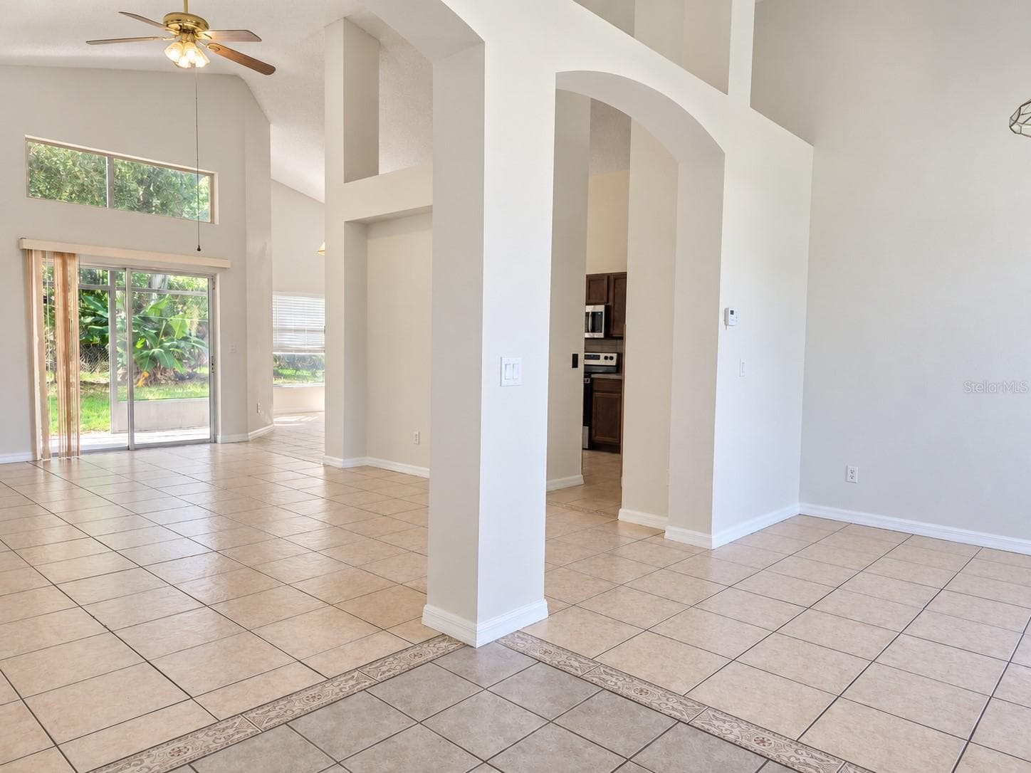 Single Family Residence at 2621 GOLD DUST CIR, KISSIMMEE, photo 2 of 29