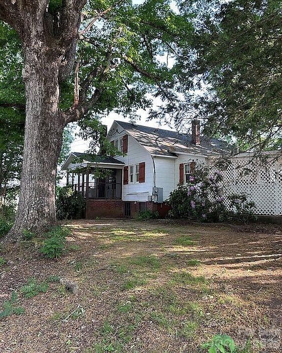 Single Family Residence at 4831 Sulphur Springs Road NE, Hickory, photo 2 of 45