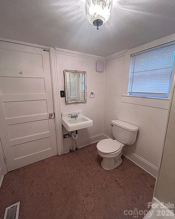Single Family Residence at 4831 Sulphur Springs Road NE, Hickory, photo 19 of 45