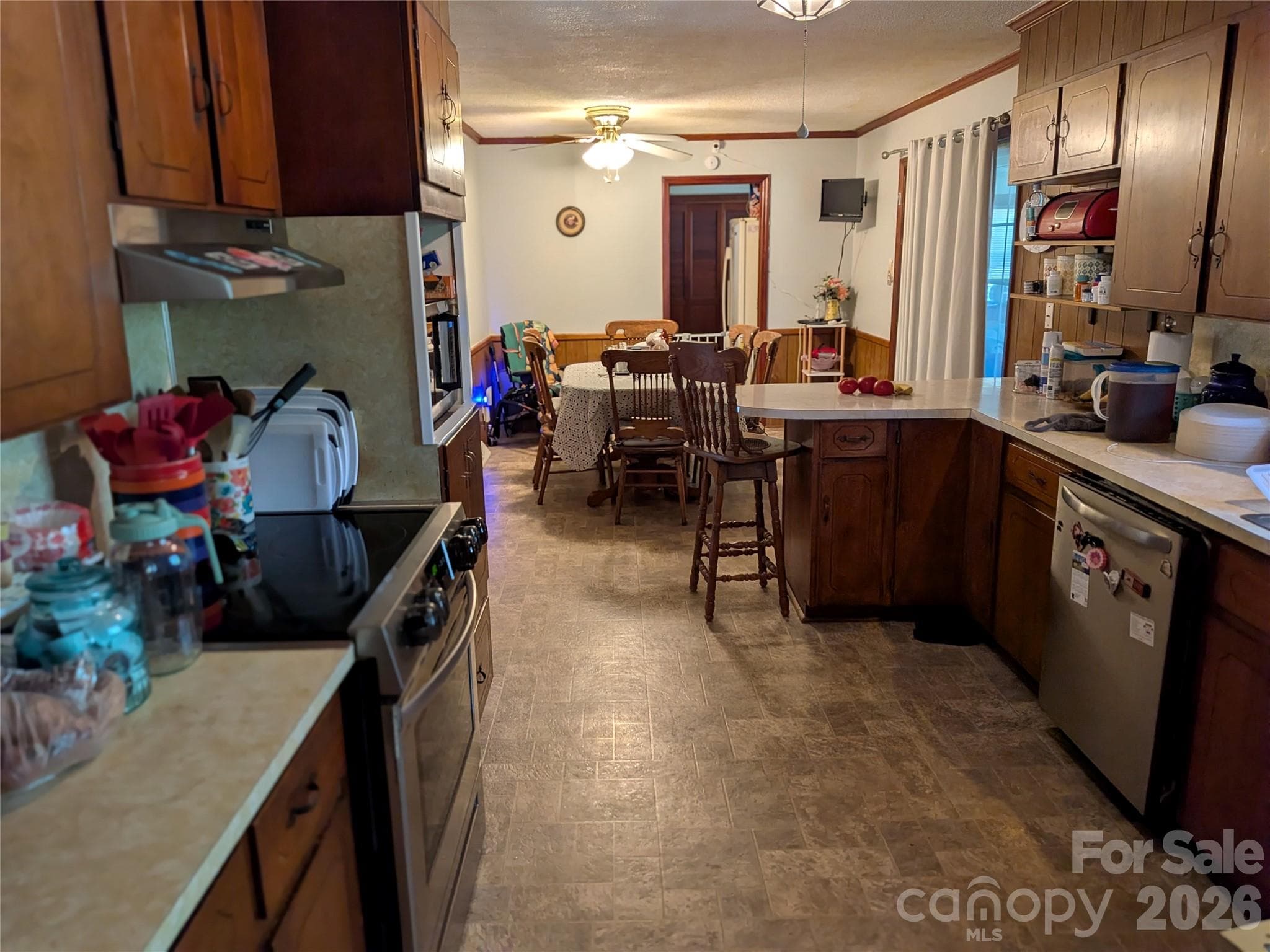 Single Family Residence at 1379 Oakdale Road, Rock Hill, photo 10 of 15