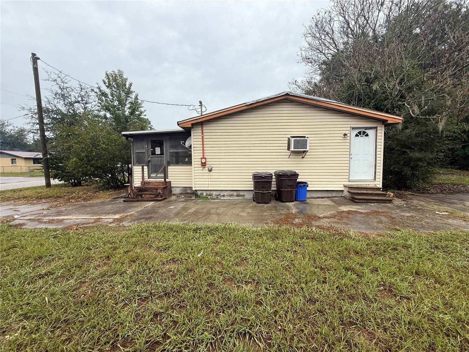 Side - 817 SE PINE AVE, FORT MEADE
