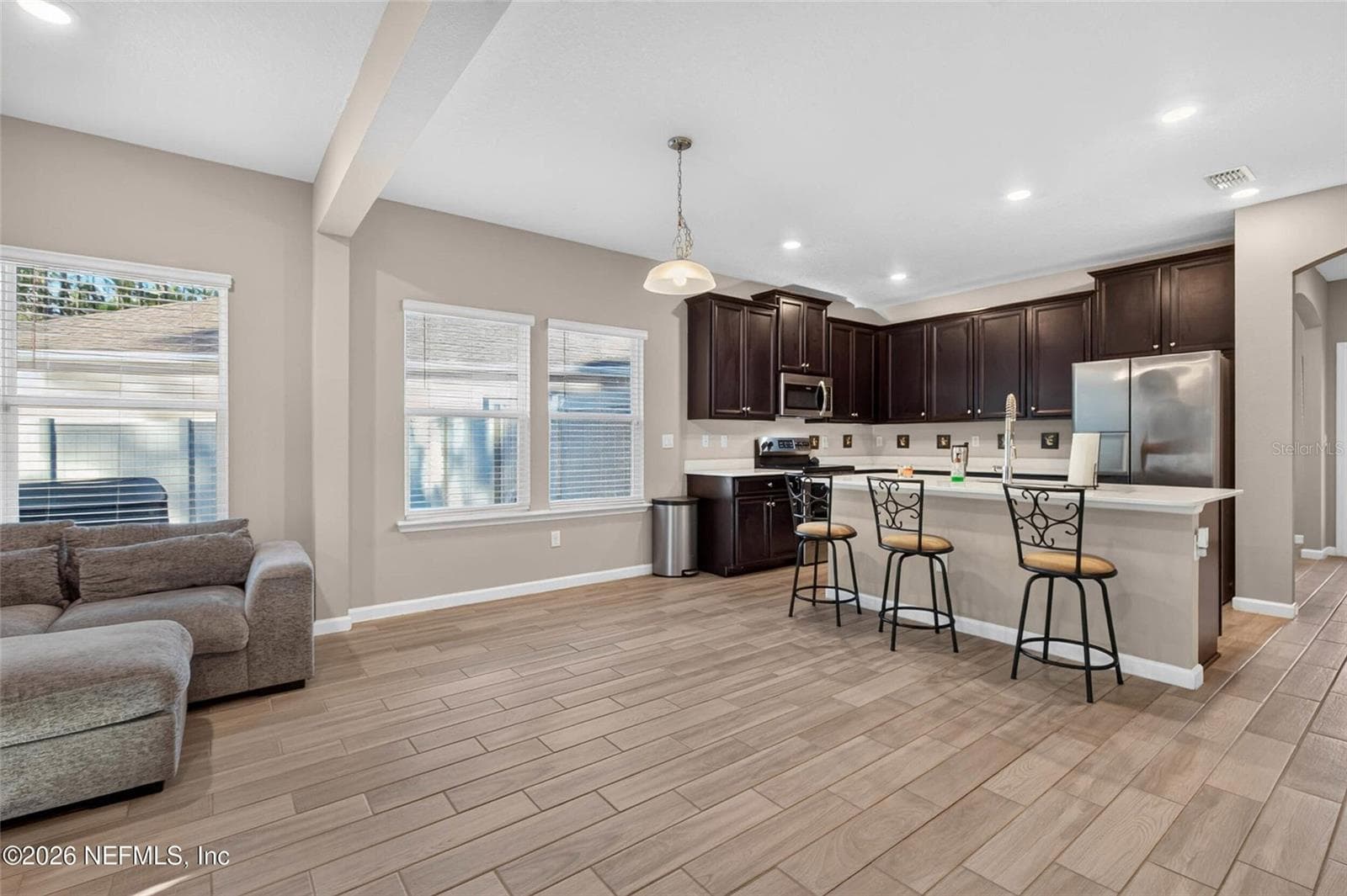Single Family Residence at 10399 PAVNES CREEK DR, JACKSONVILLE, photo 6 of 53