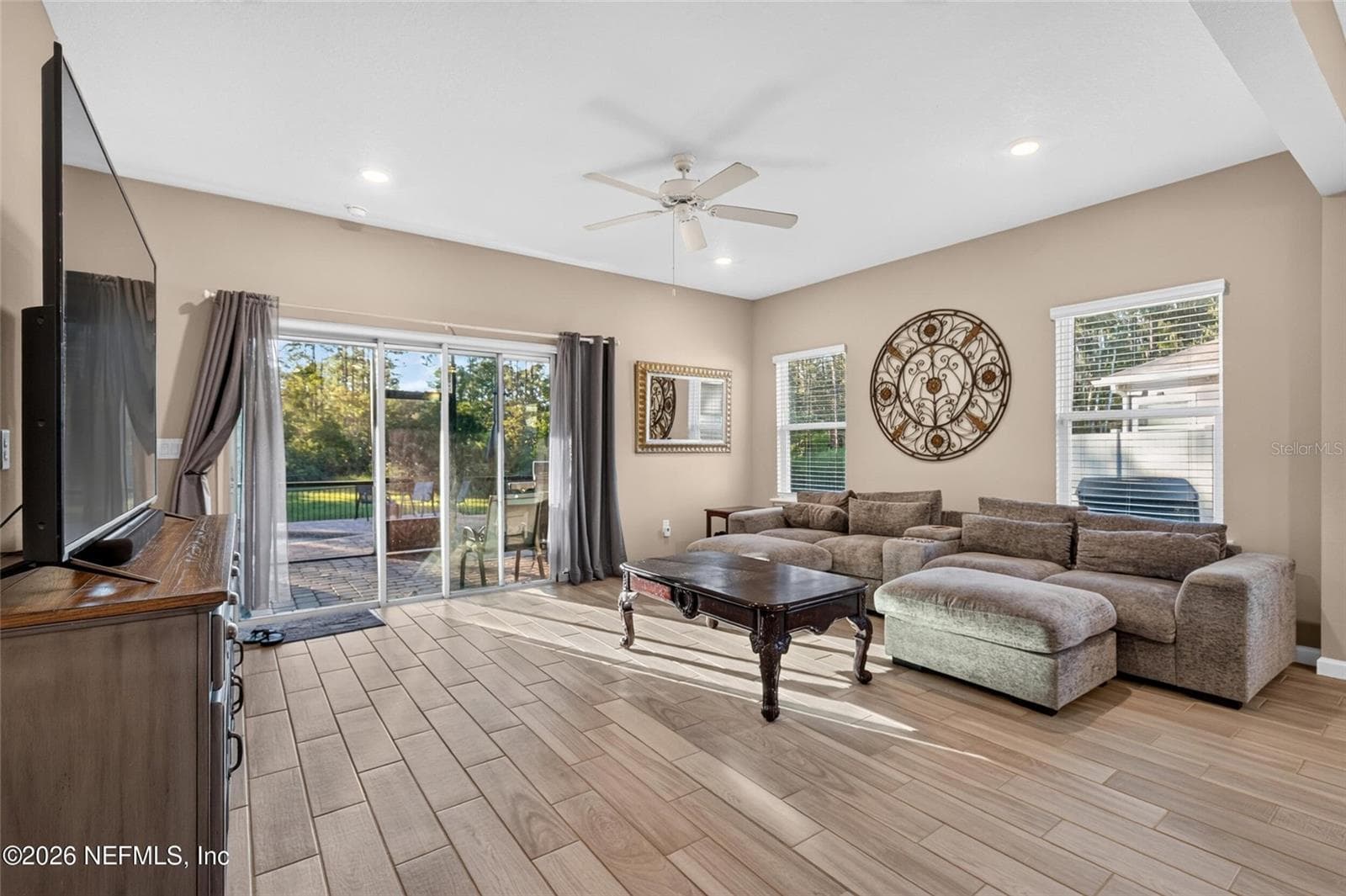 Single Family Residence at 10399 PAVNES CREEK DR, JACKSONVILLE, photo 13 of 53