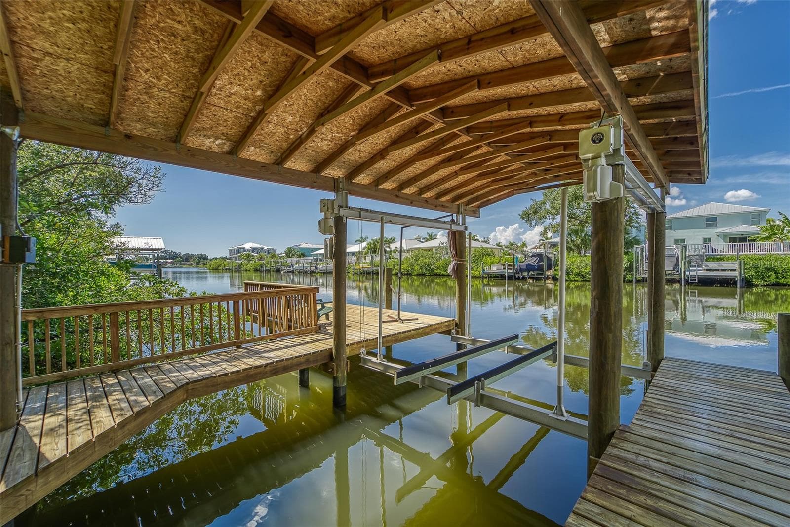 LIFT - 416 ISLAND CAY WAY, APOLLO BEACH