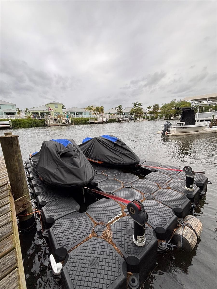 JET SKI - 416 ISLAND CAY WAY, APOLLO BEACH