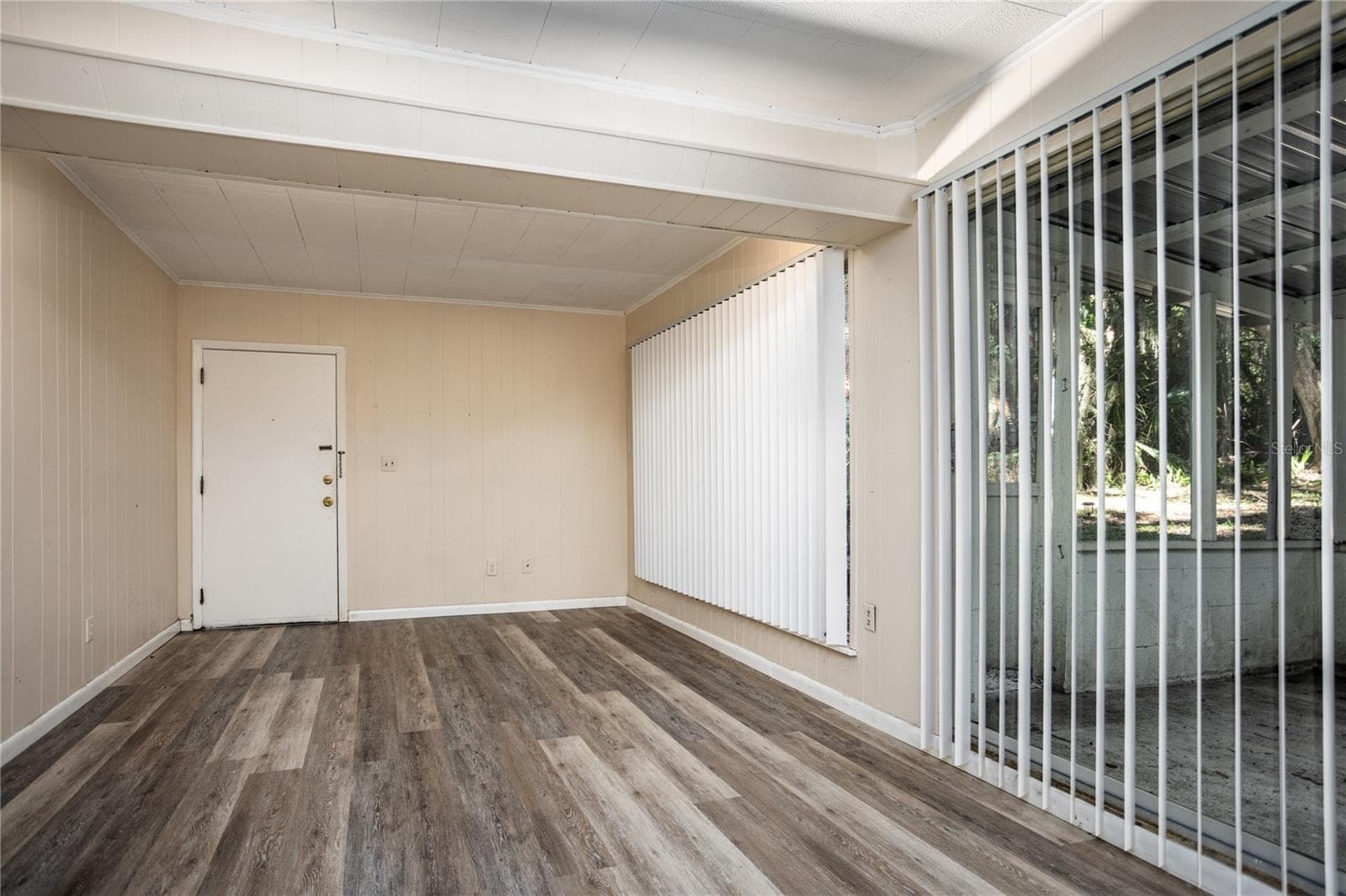 Quadruplex at 213 NE BLVD BLVD #213-215, GAINESVILLE, photo 8 of 47
