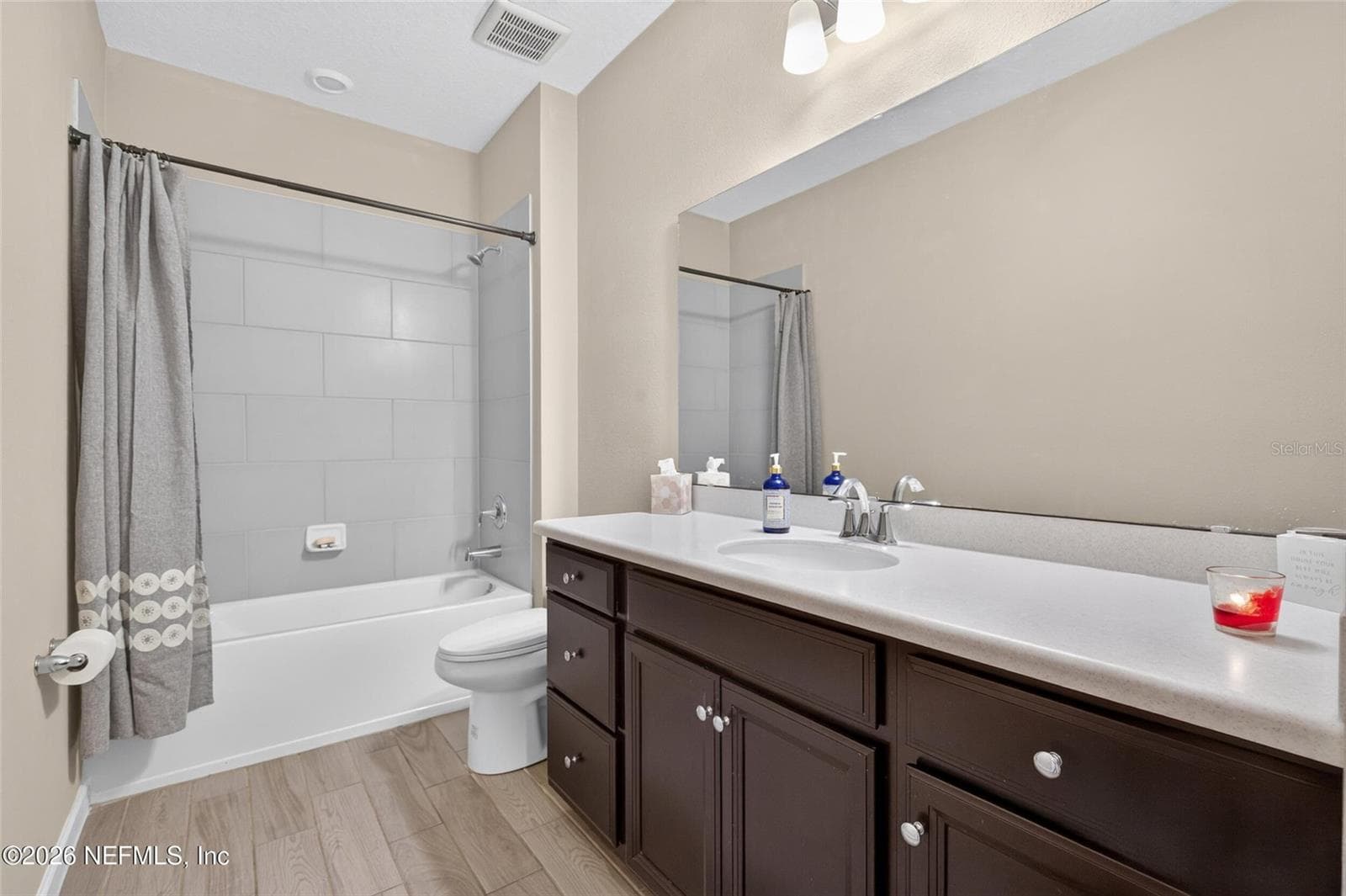 Single Family Residence at 10399 PAVNES CREEK DR, JACKSONVILLE, photo 19 of 53