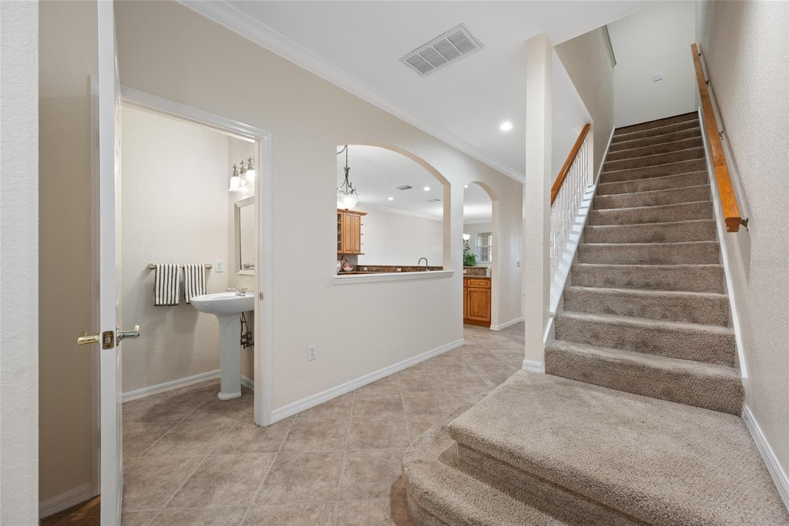 Powder Rm (1/2 bath) for Guests! - 9719 TAYLOR ROSE LN, SEMINOLE