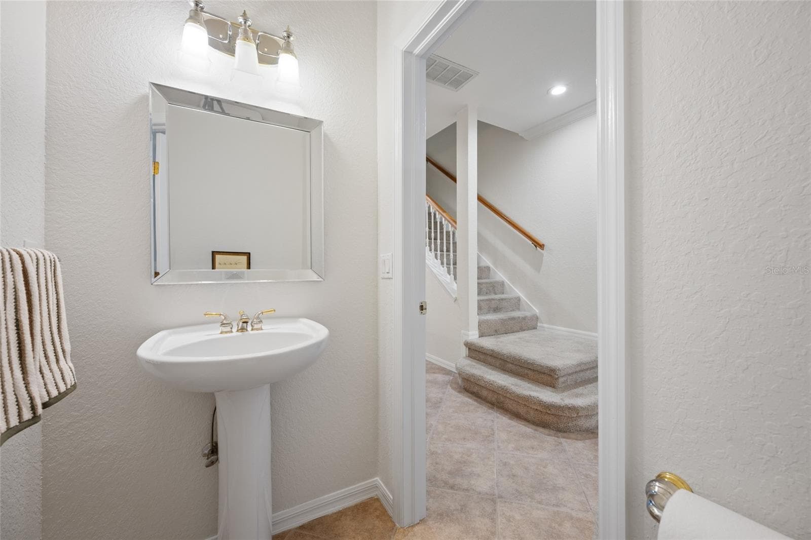 View 2 of Powder Room! - 9719 TAYLOR ROSE LN, SEMINOLE