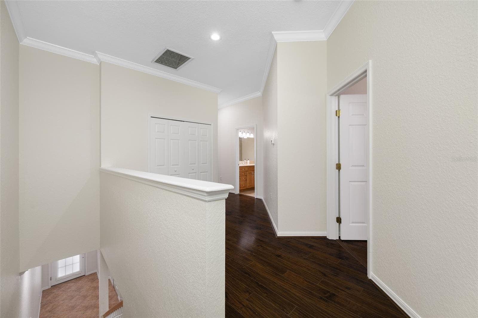 Landing At Top Of Stairs! - 9719 TAYLOR ROSE LN, SEMINOLE