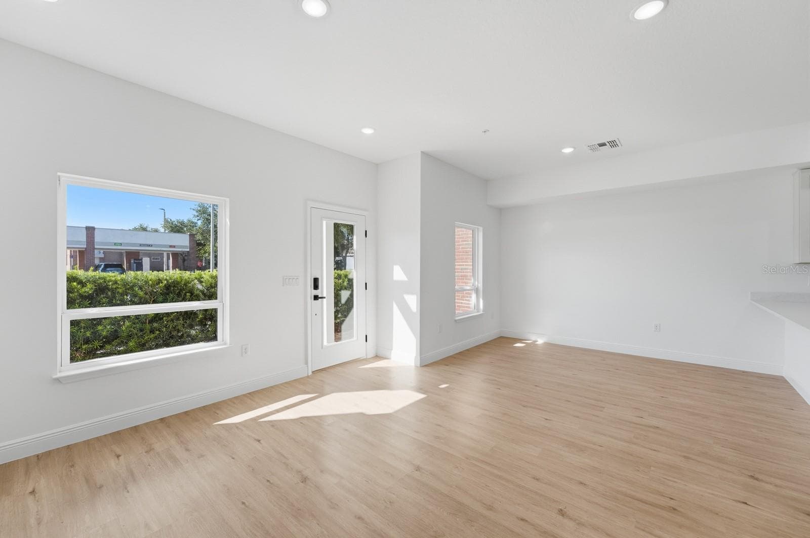 Townhouse at 135 TESSIE LN, SANFORD, photo 3 of 31