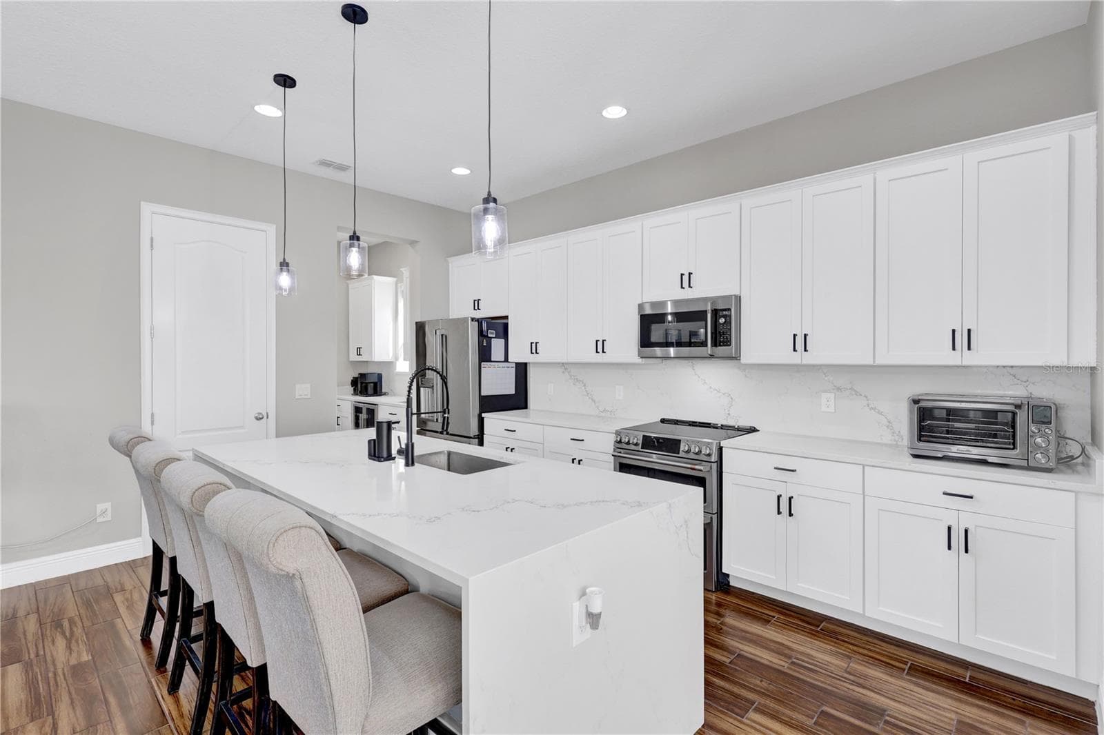 Single Family Residence at 13375 BEEBE ALY, ORLANDO, photo 10 of 55