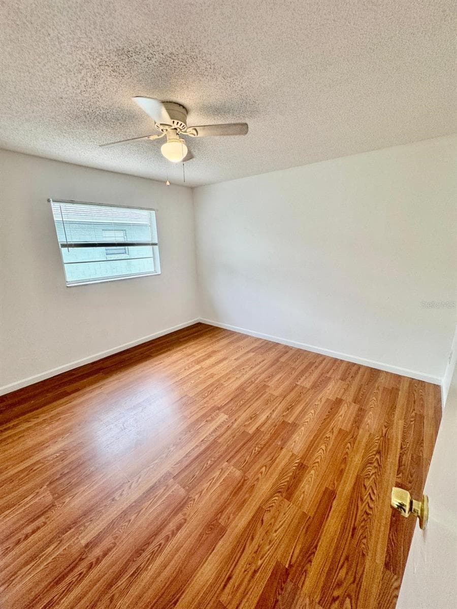 Condominium at 715 MICHIGAN CT #3, ST CLOUD, photo 6 of 8