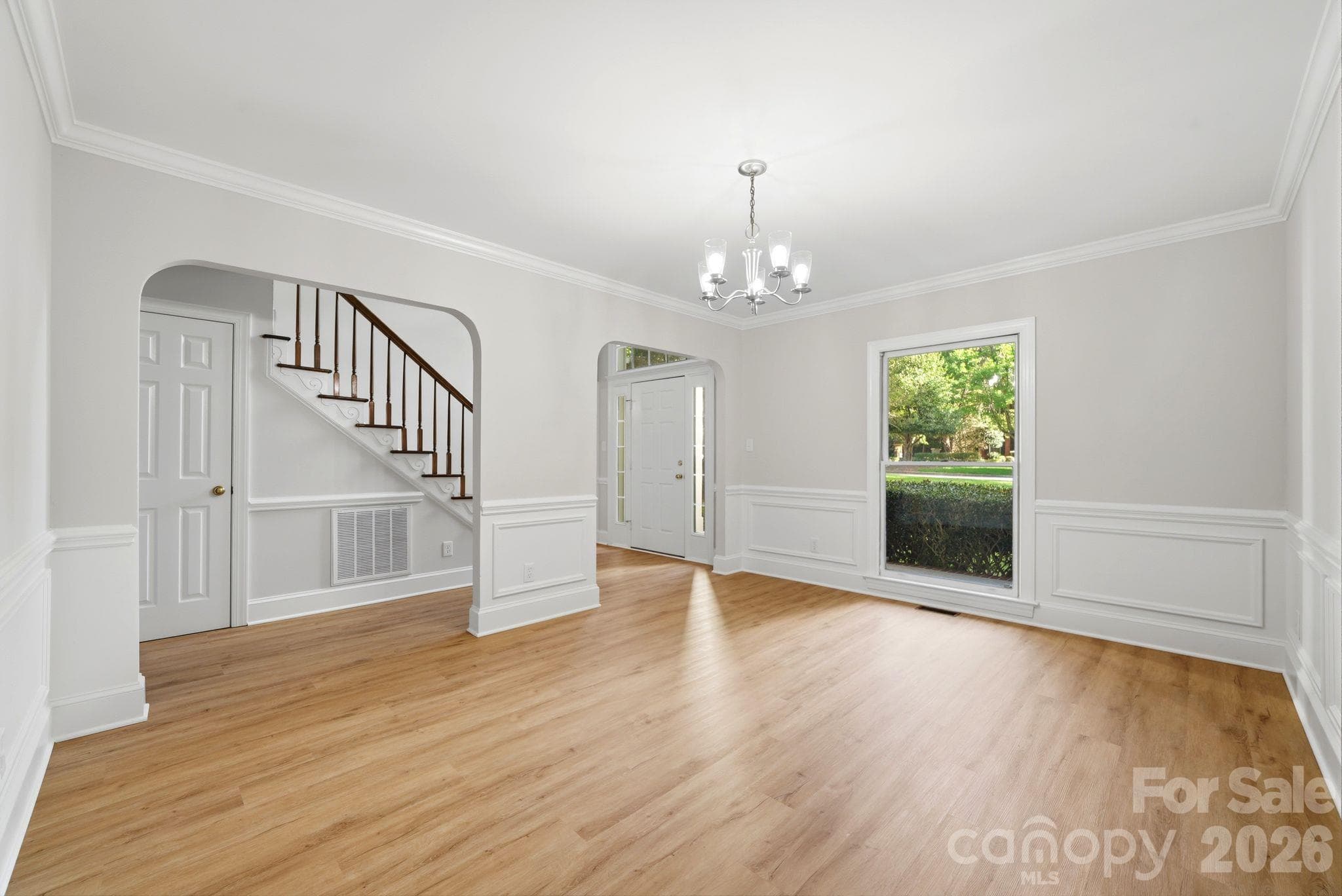 Single Family Residence at 8800 Oxfordshire Court, Huntersville, photo 6 of 44