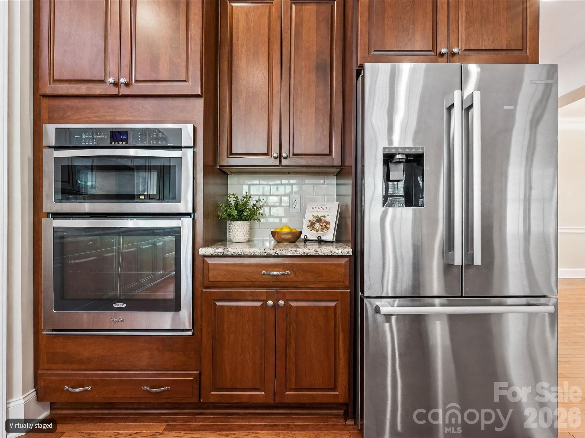 Single Family Residence at 16826 Coves Edge Lane, Charlotte, photo 10 of 40