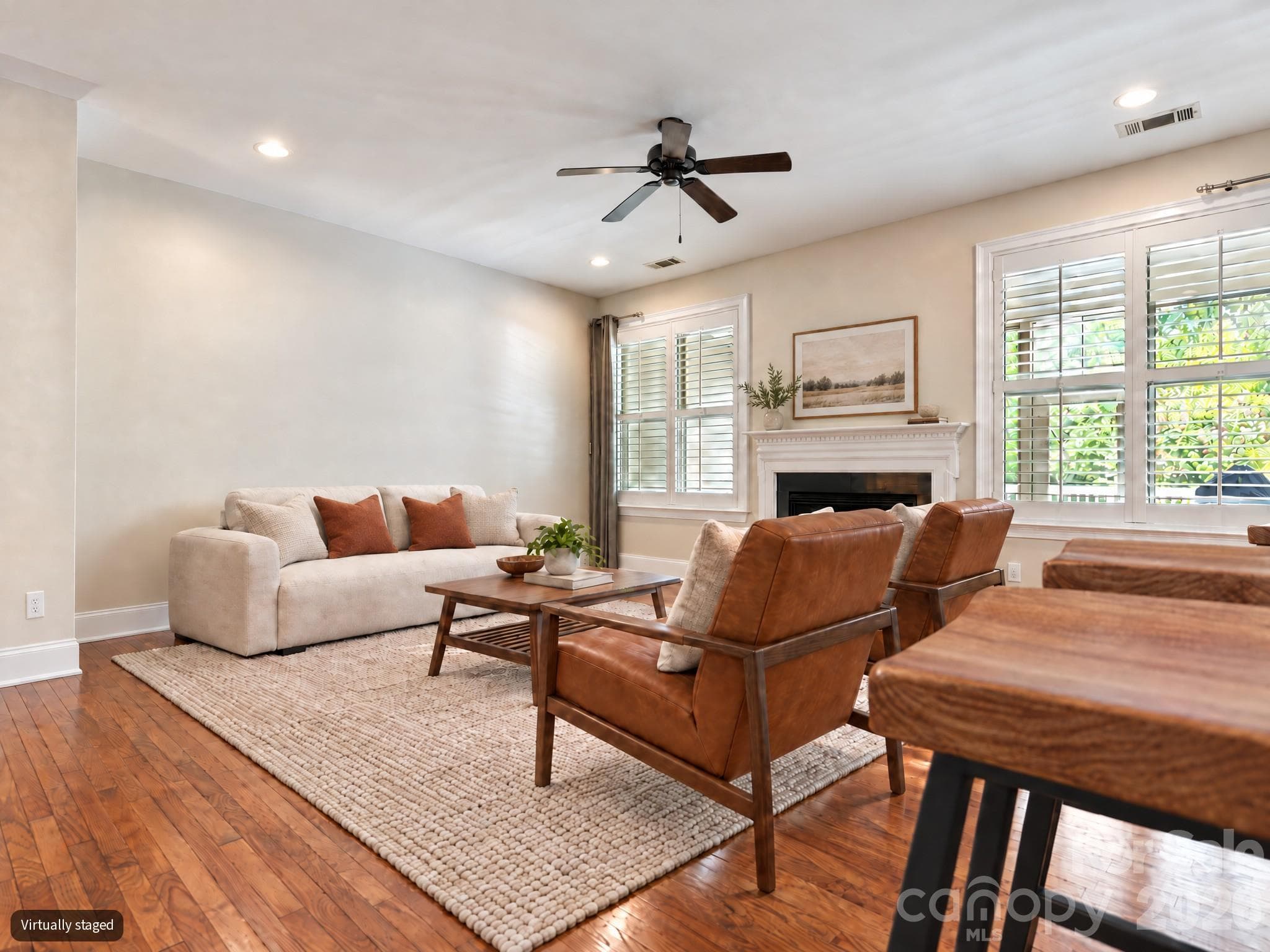 Single Family Residence at 16826 Coves Edge Lane, Charlotte, photo 15 of 40