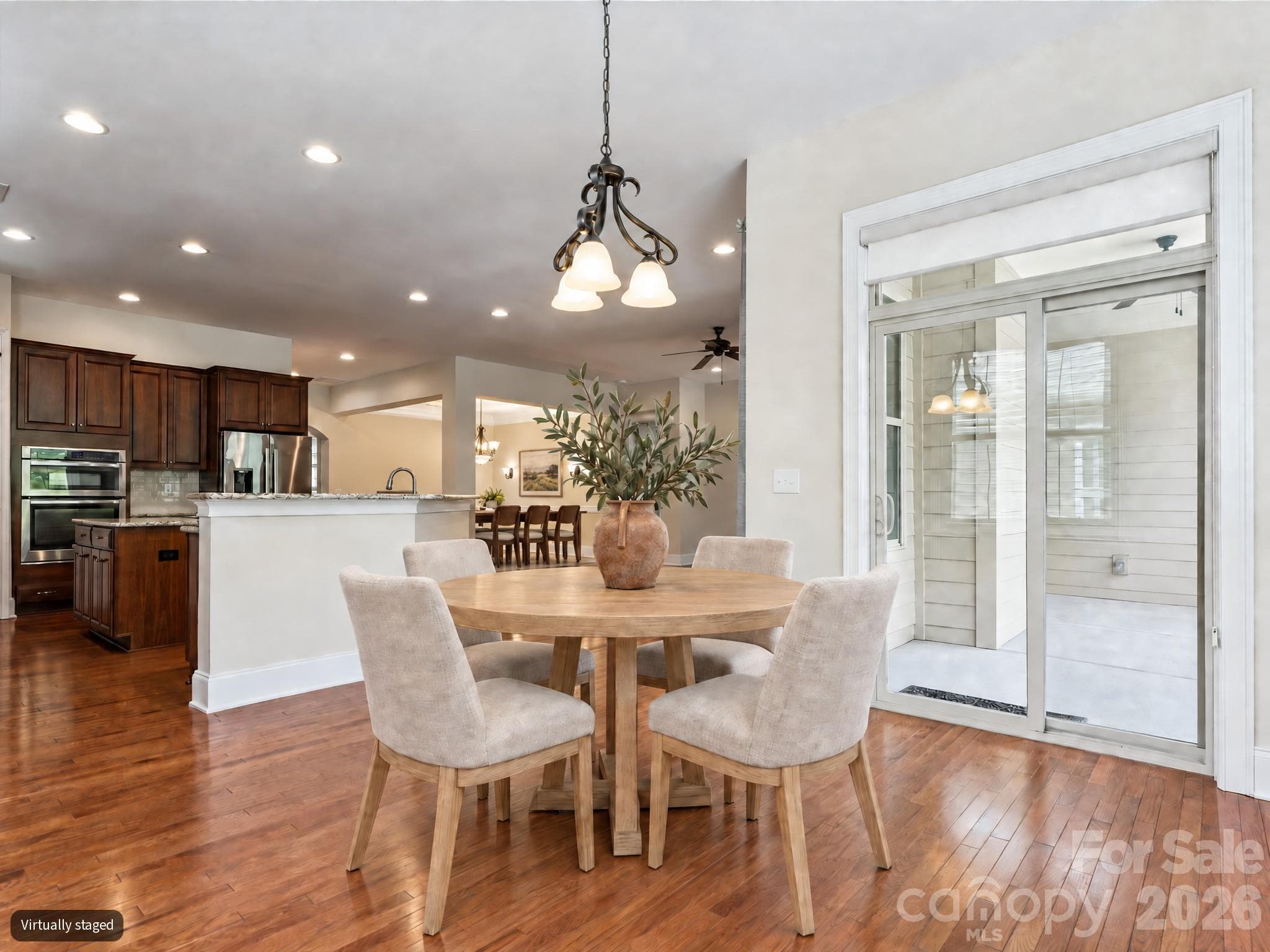 Single Family Residence at 16826 Coves Edge Lane, Charlotte, photo 17 of 40